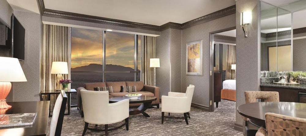 Luxor Hotel & Casino By Suiteness Las Vegas Buitenkant foto